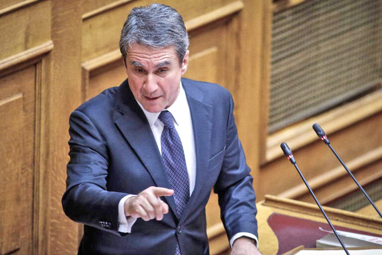 Ο ΑΝΔΡΕΑΣ ΛΟΒΕΡΔΟΣ μιλάει στην «60+» για όλα τα ζητήματα της επικαιρότητας, ενώ κρούει τον κίνδυνο για την ακρίβεια που πλήττει τις οικογένειες