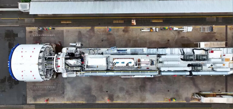 Ο μετροπόντικας ετοιμάζει το ταξίδι του στη «Γραμμή 4»