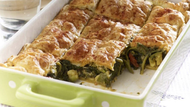 Σφολιάτα με βλήτα και κολοκυθάκια