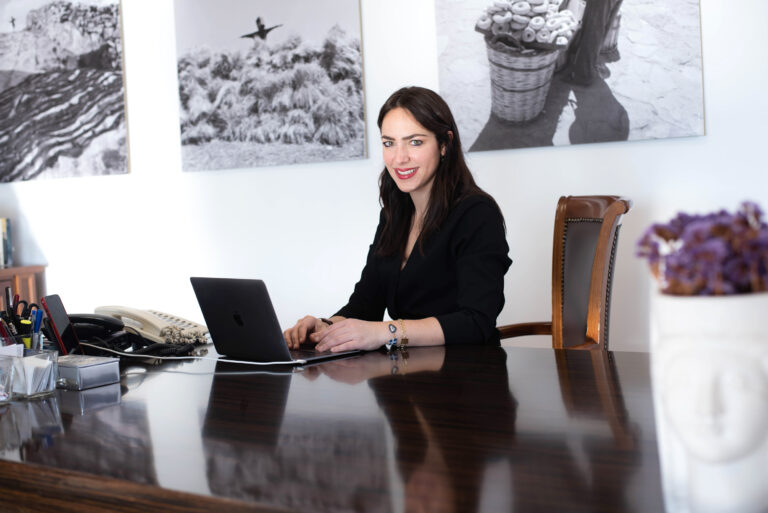 Δίπλα σε εκείνους που μας προσέφεραν τα πάντα