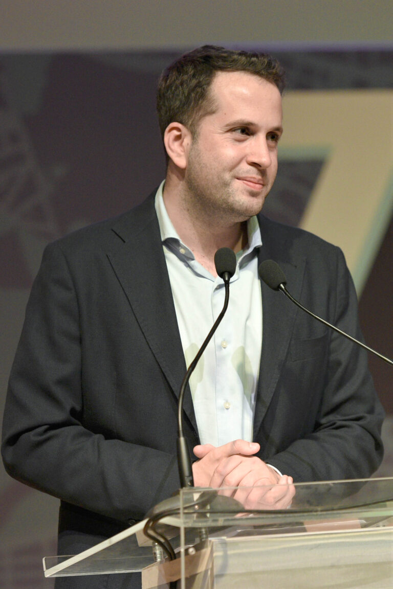 Με όρους δικαιοσύνης και στήριξης της οικογένειας