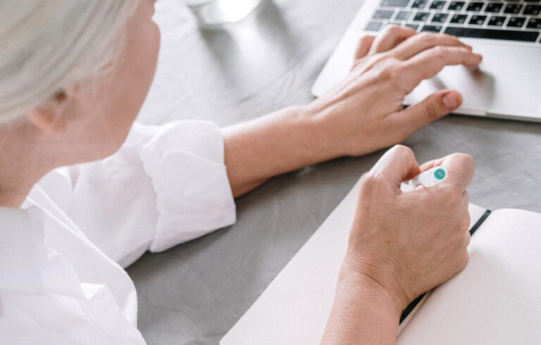 Ανοίγει η πλατφόρμα για τους εργαζόμενους συνταξιούχους