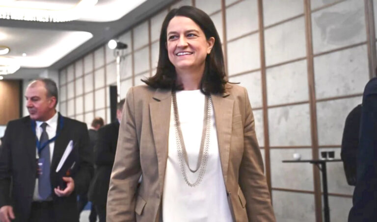 «Μπαλώματα» με την Εισφορά Αλληλεγγύης